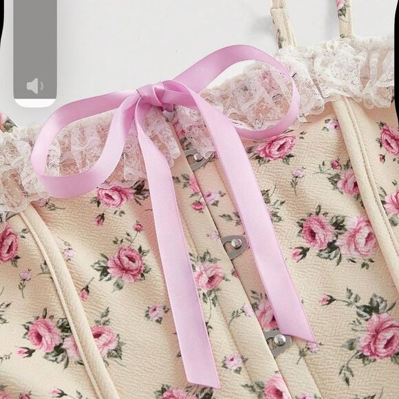 Amazon Floral Lace Trim Corset - Cream and Pink - Picture 11 of 11